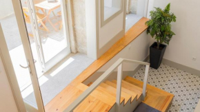 Central Stunning Duplex w/ Patio by LovelyStay